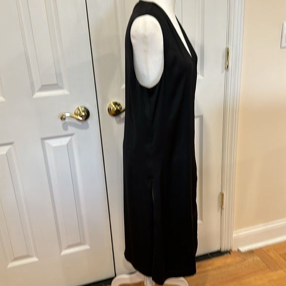 Medium, Guess, Satin, Long Sleeveless Vest - Picture 2 of 4